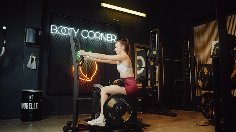 Best Of Gym dédie un espace au renforcement des fessiers grâce à son Booty Corner et à la marque Booty Builder